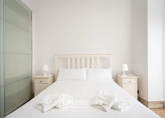 Myhousespain - Piso Reformado En El Centro * Χιχόν