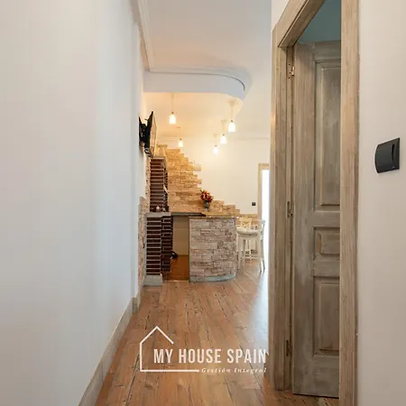 Myhousespain - Piso Reformado En El Centro Gijón